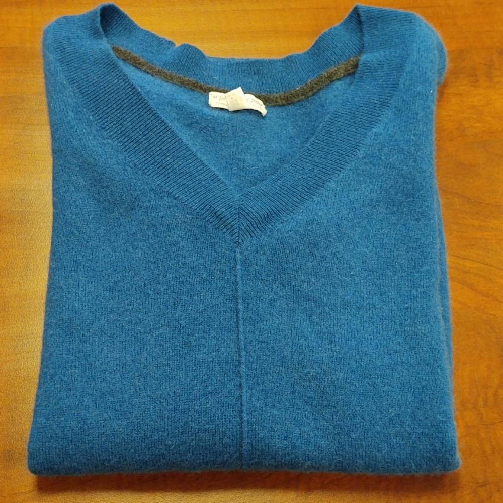 A Pea in the Pod Cashmere Maternity V Neck Sweater